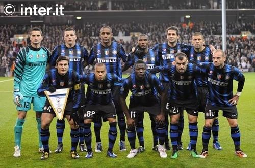 每体：莱万愿意接受降薪+替补，2026年初将和巴萨再谈（每体：莱万可接受降薪与替补身份，2026年初计划再与巴萨会面）