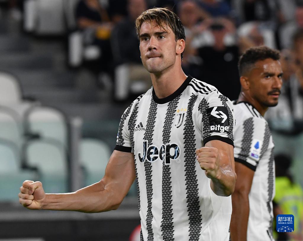 孔帕尼：我们已经给迪亚斯放假了，这样他能在精神上完全恢复（孔帕尼：已给迪亚斯放假，助其精神彻底恢复）