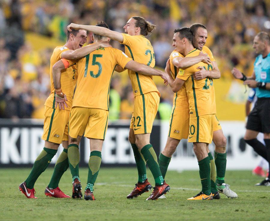 萨拉赫或转战意甲，沙特、巴黎选项存疑（萨拉赫或赴意甲，沙特与巴黎前景成疑）