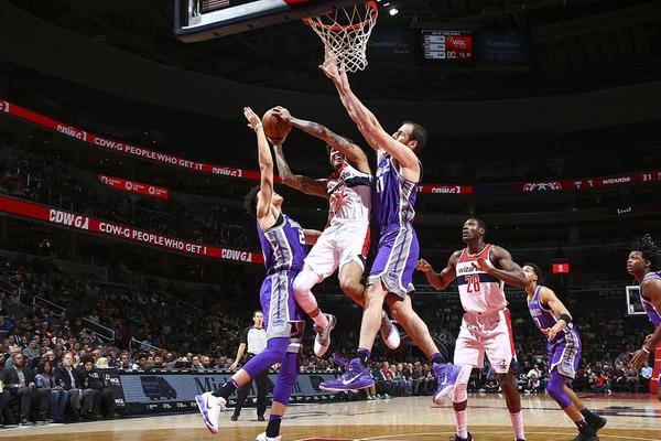 罗马vs那不勒斯：洛伦佐-佩莱格里尼、克里斯坦特首发，麦克托米奈、霍伊伦出战（罗马对阵那不勒斯：洛伦佐-佩莱格里尼、克里斯坦特先发，麦克托米奈、霍伊伦将出战）