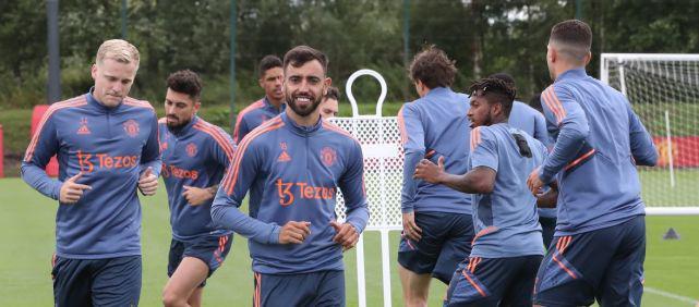 英超半场：米伦科维奇乌龙巴里破门，埃弗顿2-0诺丁汉森林（英超半场战况：巴里破门+米伦科维奇乌龙，埃弗顿暂2-0领先诺丁汉森林）