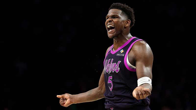 ATP年终总决赛：2-0，阿尔卡拉斯开门红，拿下518万+1个好消息！（ATP年终总决赛首战，阿尔卡拉斯2-0告捷：进账518万并迎一大利好）