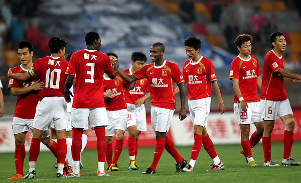 曼纳：尤文球衣为胜利而造，那不勒斯的球衣为梦想而造（曼纳：尤文战袍为胜而生，那不勒斯战袍为梦而生）