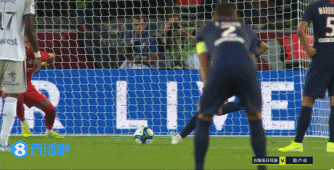 巴萨梅西任意球破门助球队领先