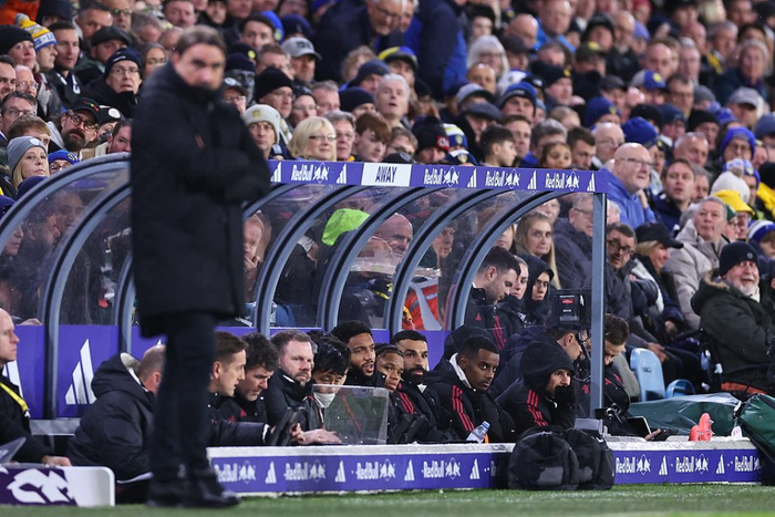 世界杯选拔赛出现突发状况，引广泛关注（世界杯选拔赛突发意外，引发广泛热议）