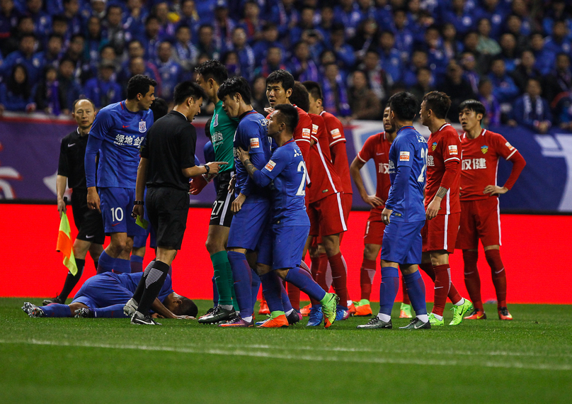 皇马头号药罐子又倒下！拉伤大腿+2年出场率仅32% 10个后卫伤6个（皇马再遭伤病重创：大腿拉伤致近两年出场率仅32%，10名后卫已伤6人）