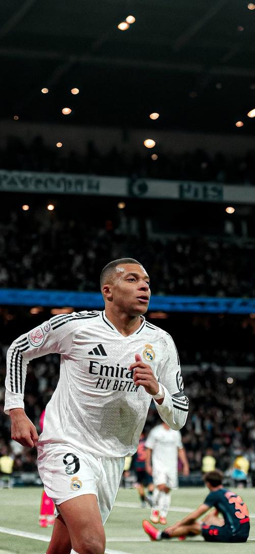 半场战报：哥本哈根1-0阿拉木图凯拉特，维克托-达达松建功（半场：哥本哈根1比0领先阿拉木图凯拉特，维克托-达达松破门）