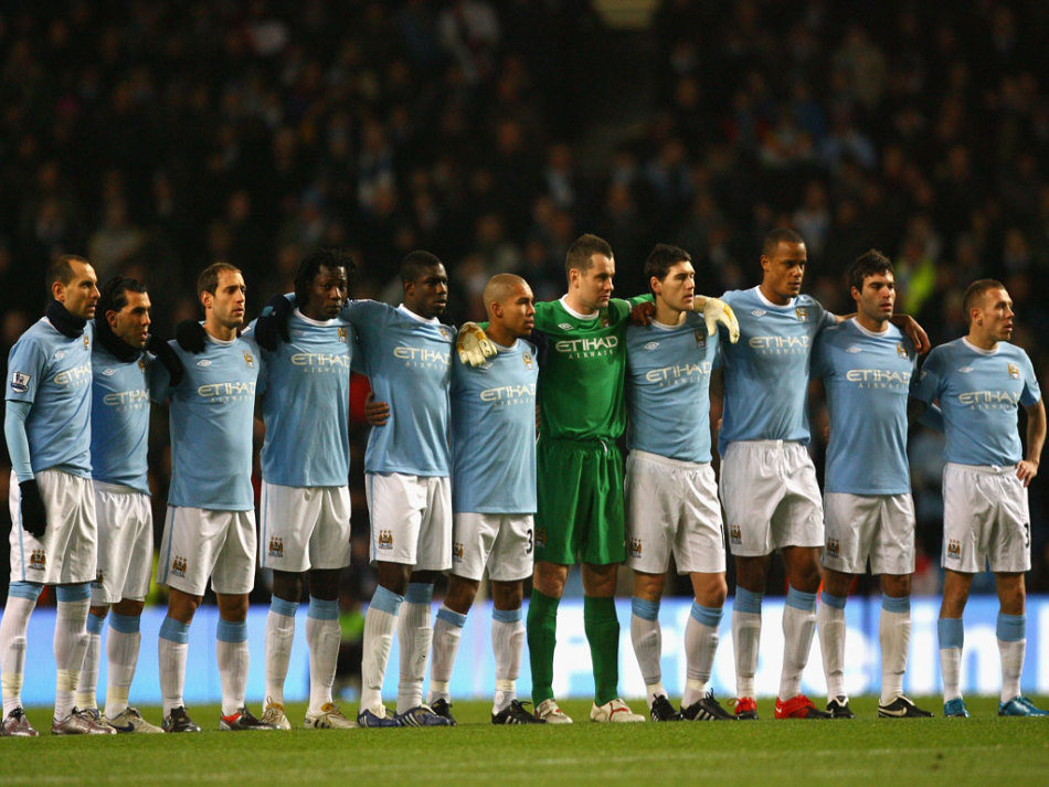 2025中足联颁奖：辽宁铁人队刘伟国当选中甲赛季最佳门将（中足联2025颁奖礼：辽宁铁人刘伟国荣膺中甲赛季最佳门将）