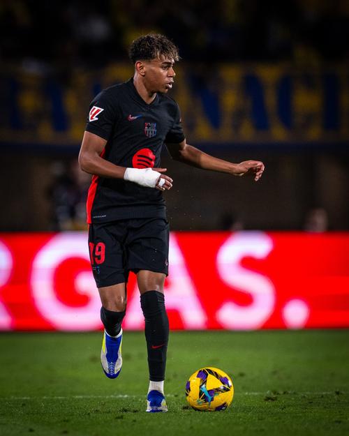 深圳队打出赛季最佳表现（深圳队上演本季最强一战）