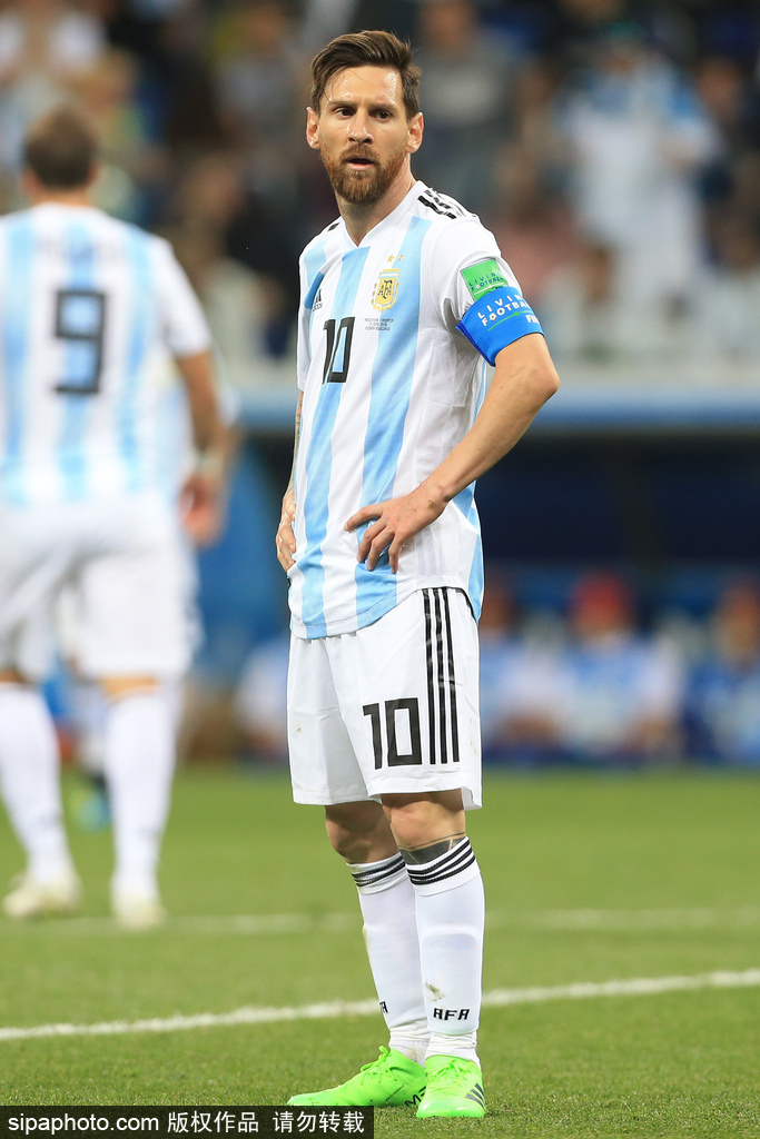 罗马诺：赖扬激活山东队旧将格德斯的续约选项，新合同至27年（罗马诺：赖扬已触发前山东队外援格德斯续约条款，合同延至2027年）