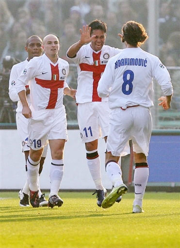 撼动争冠局势！ESPN盘点以字母哥为核心的五笔交易（重塑争冠格局！ESPN解析围绕字母哥的五大交易方案）