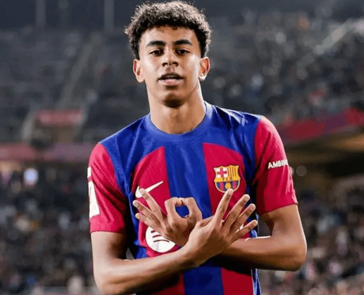 罗马vs乌迪内斯：洛伦佐-佩莱格里尼、克里斯坦特首发，扎尼奥洛、布克萨出战（罗马迎战乌迪内斯：洛伦佐-佩莱格里尼、克里斯坦特先发，扎尼奥洛与布克萨出战）