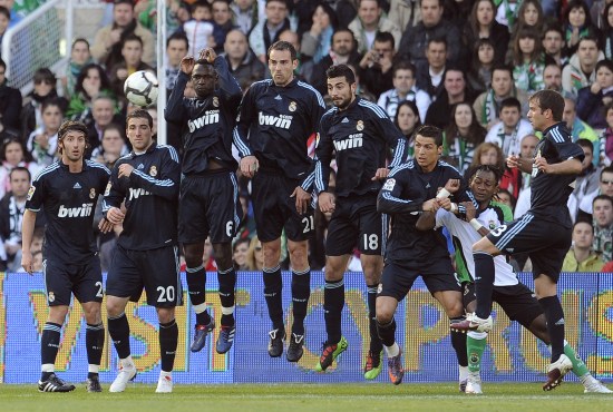 奥地利足协发布世界杯分组图，仍用阿根廷二星队徽（奥地利足协公布世界杯分组图，阿根廷队徽仍为两星）