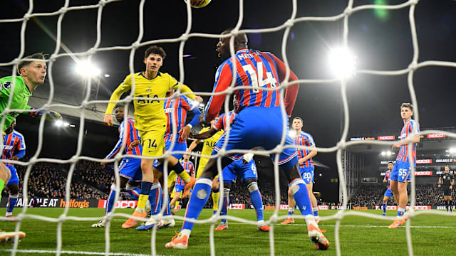 2-1！张帅晋级16强，决胜盘连输4局拒绝逆转，赛后振臂怒吼（2-1！张帅闯进16强，决胜盘连丢4局惊险拒逆转，赛后高举双臂怒吼）