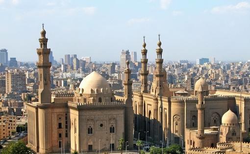 世体：费兰的出色表现让巴萨内部讨论是否要大手笔买前锋（世体：费兰状态火热，巴萨权衡是否还要豪掷重金引进前锋）