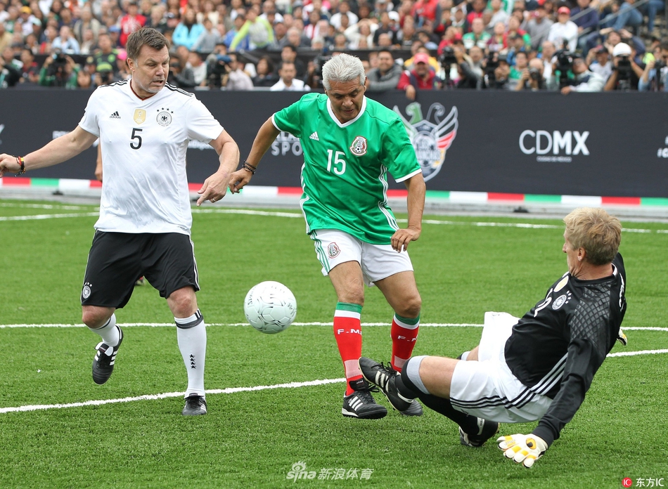 官方：半自动越位系统故障，VAR手动划线确认纽卡进球有效（官方通报：半自动越位系统失灵，VAR手动划线判定纽卡进球有效）